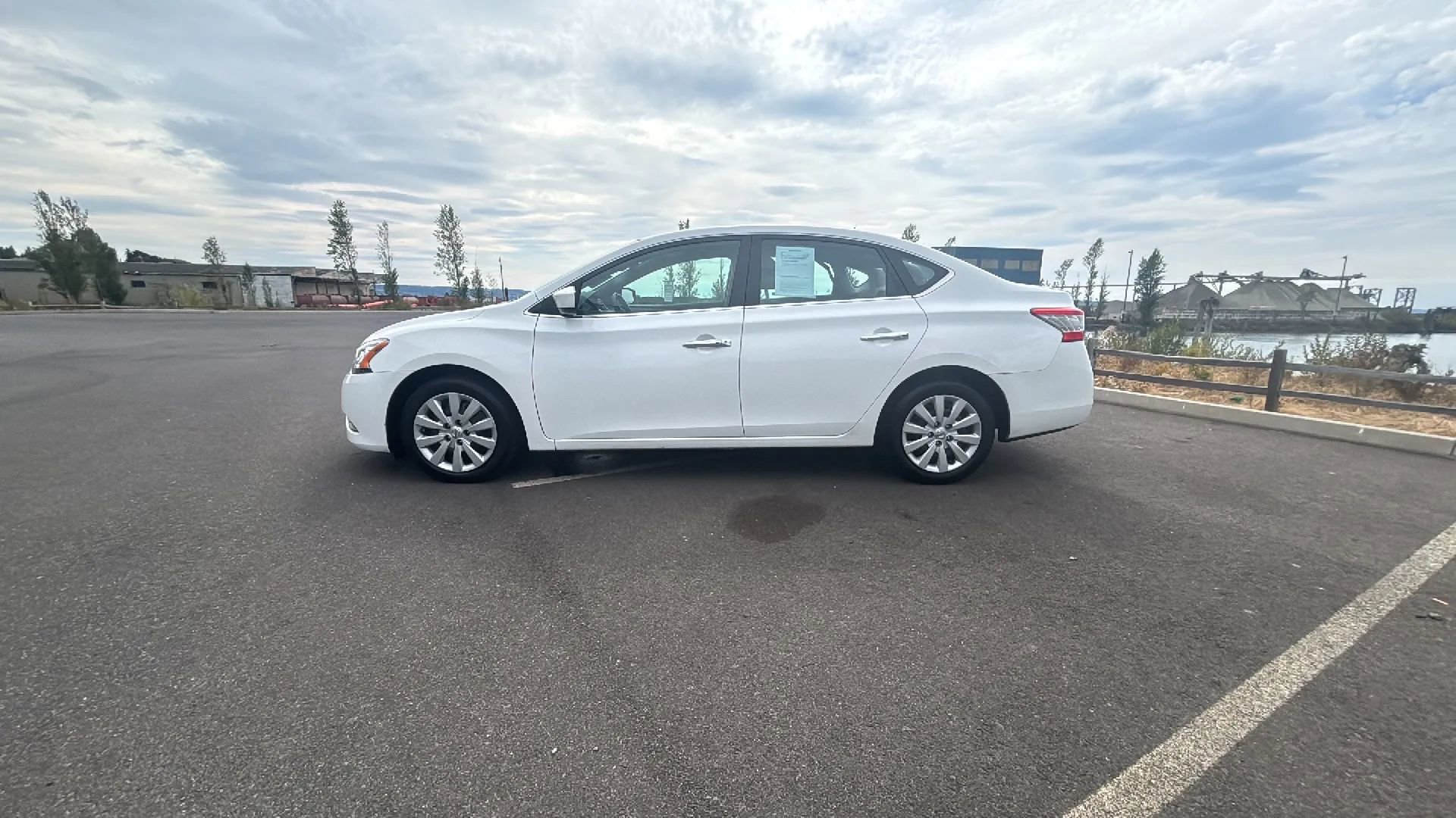 Used 2015 Nissan Sentra SV image 8