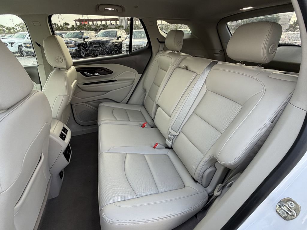 Used 2019 GMC Terrain Denali w/ Advanced Safety Package FWD image 17