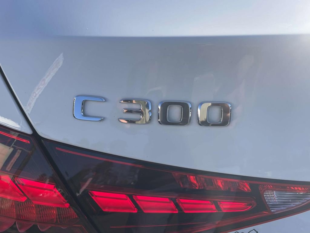 Used 2022 Mercedes-Benz C 300 Sedan image 11