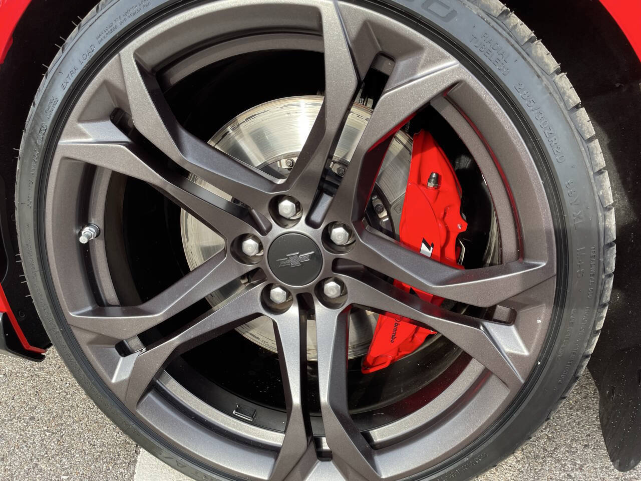 Used 2018 Chevrolet Camaro SS RWD image 27