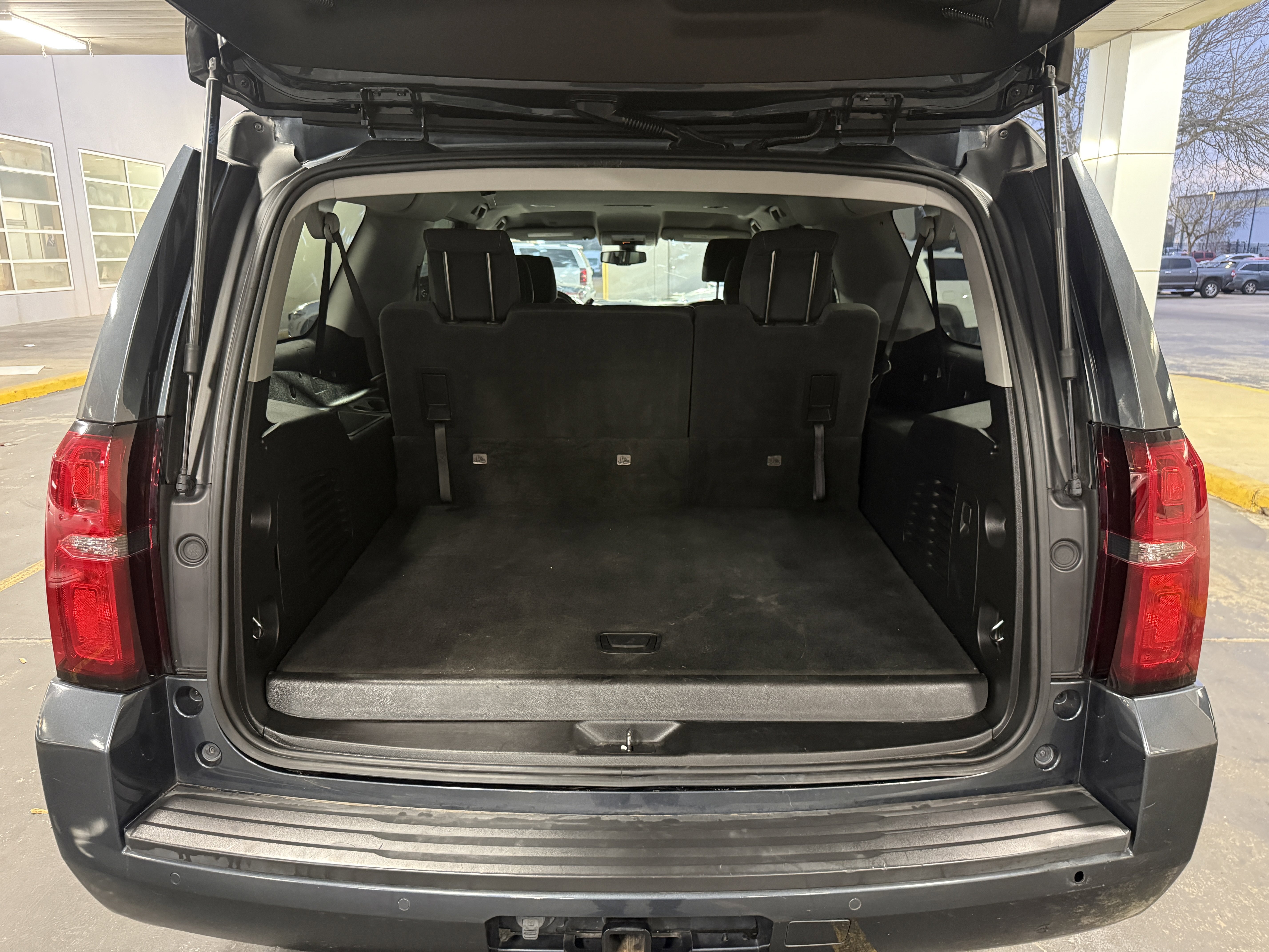 Used 2020 Chevrolet Suburban LS image 34