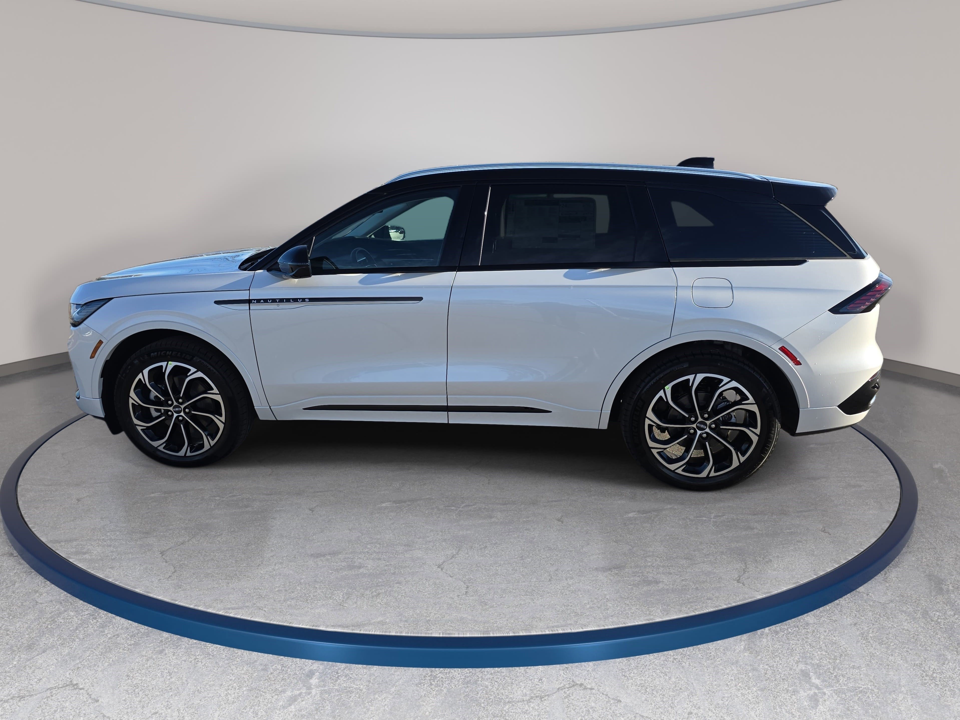 New 2026 Lincoln Nautilus Reserve AWD/4WD image 8