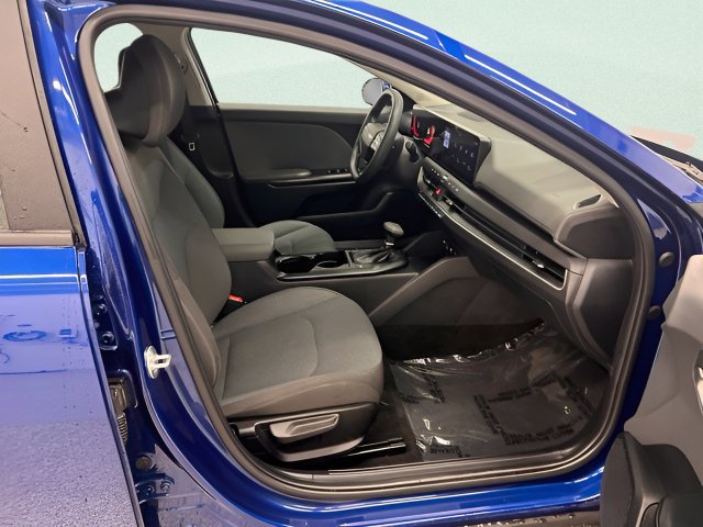 Used 2025 Kia K4 FWD image 13