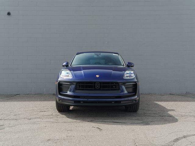 Certified 2026 Porsche Macan AWD/4WD image 10