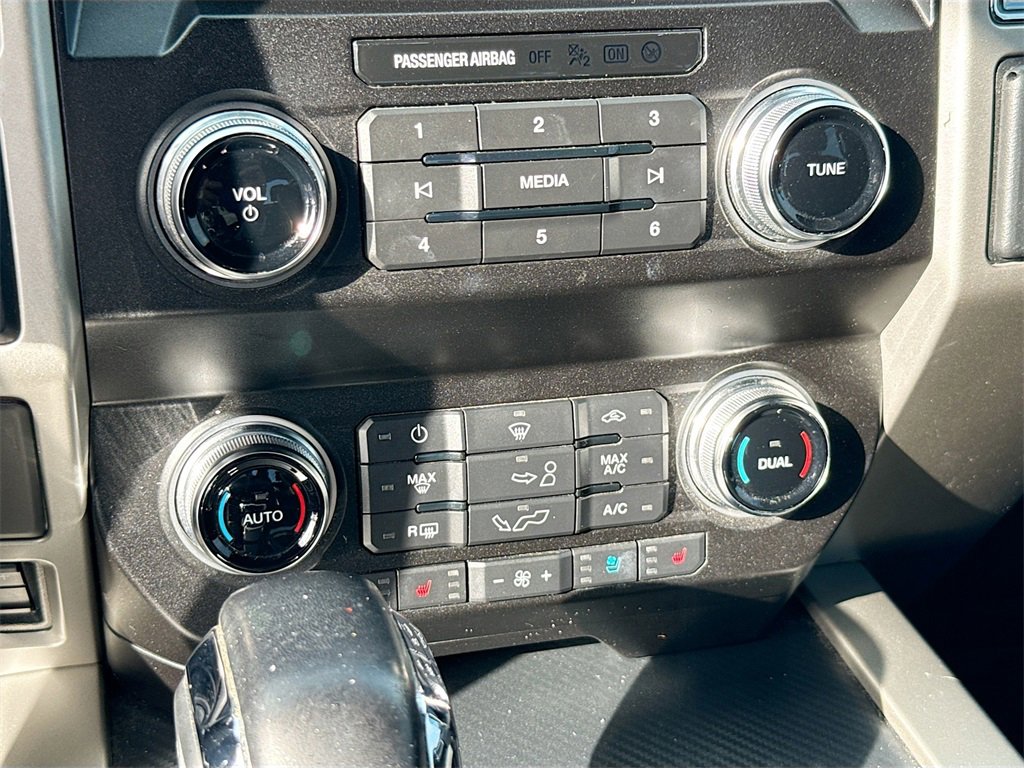 Used 2020 Ford F150 Lariat w/ Equipment Group 502A Luxury image 14