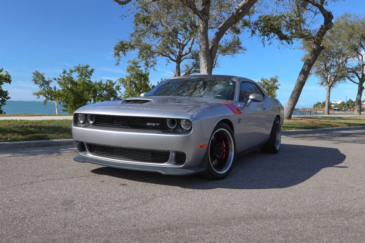 Used 2015 Dodge Challenger SRT Hellcat image 12