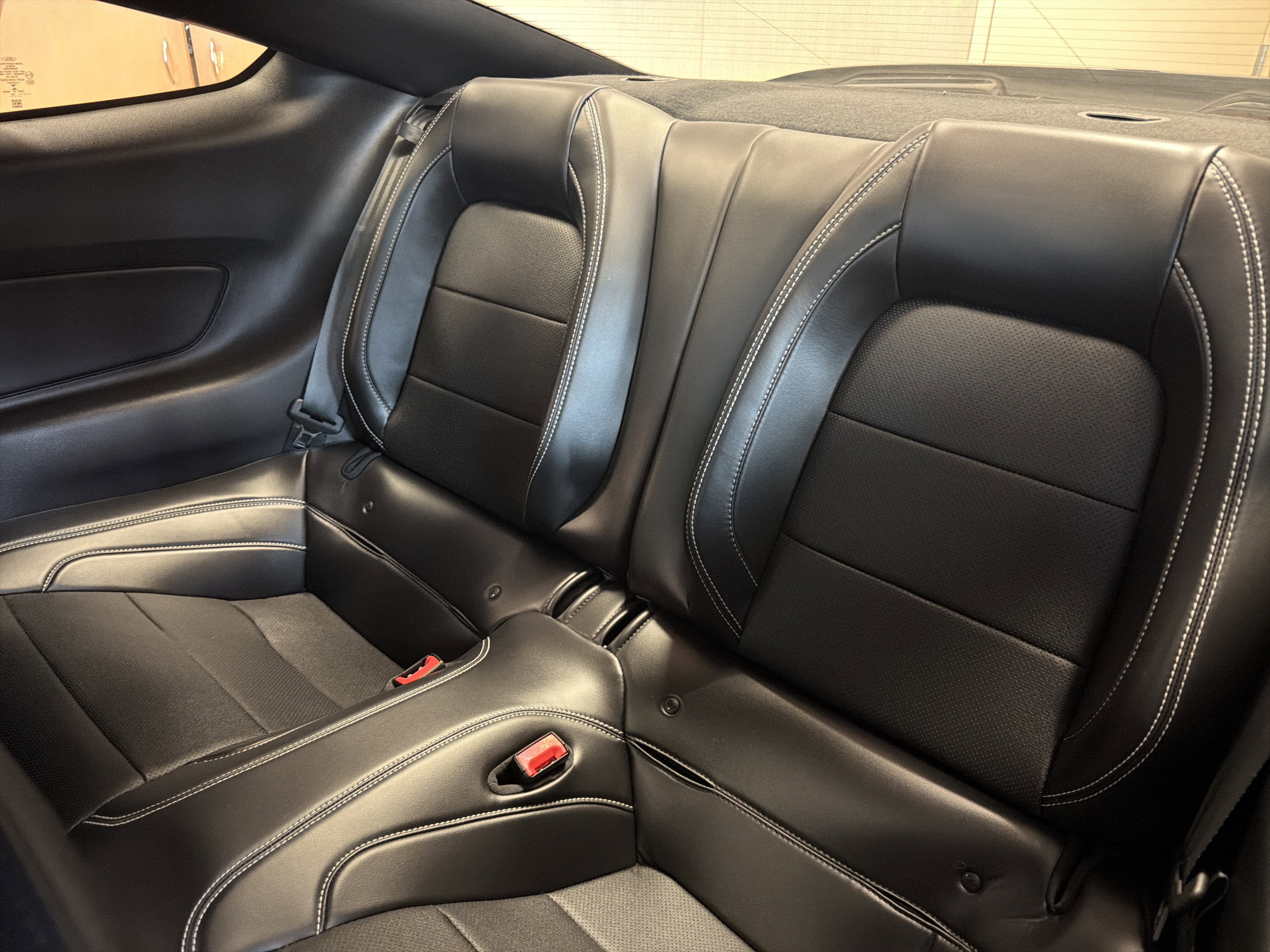 Used 2020 Ford Mustang Shelby GT500 w/ Technology Package RWD image 26