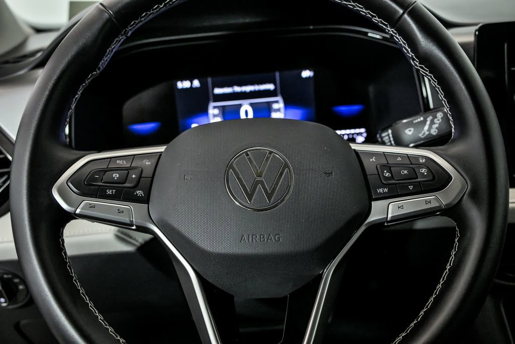 Used 2025 Volkswagen Taos S image 17