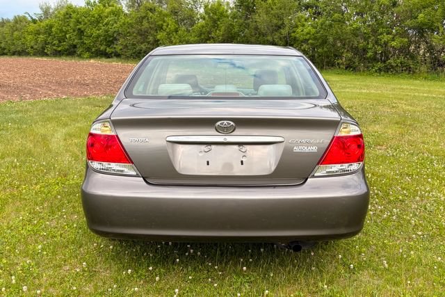 Used 2006 Toyota Camry LE FWD image 4