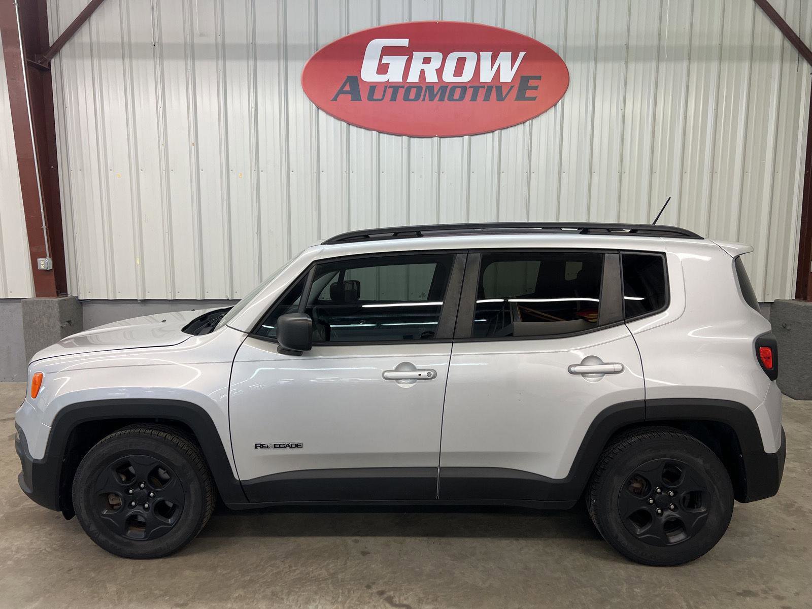 Used 2017 Jeep Renegade Sport w/ Power & Air Group image 14
