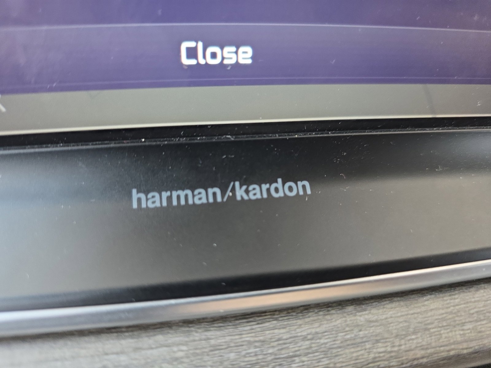 Certified 2022 Kia Telluride SX w/ Towing Package FWD image 25