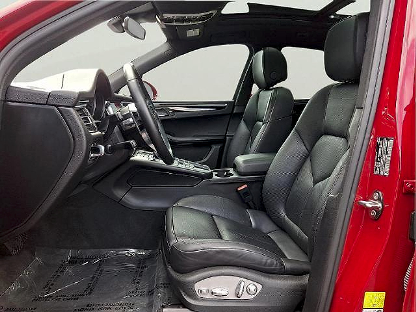 Used 2020 Porsche Macan AWD/4WD image 11