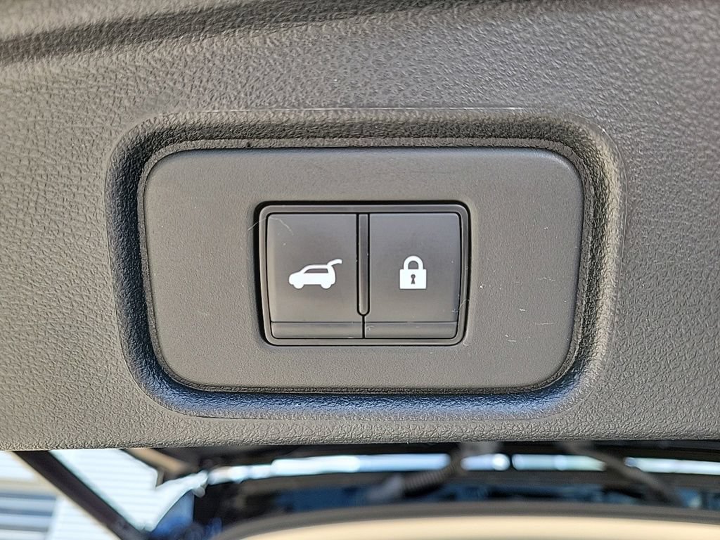 Used 2025 Nissan Pathfinder SL AWD/4WD image 22