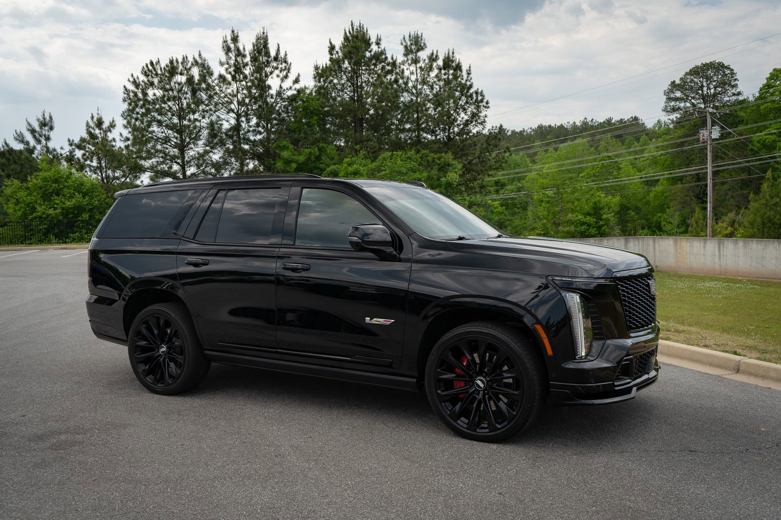 Used 2025 Cadillac Escalade V w/ LPO, ONYX Package AWD/4WD image 21