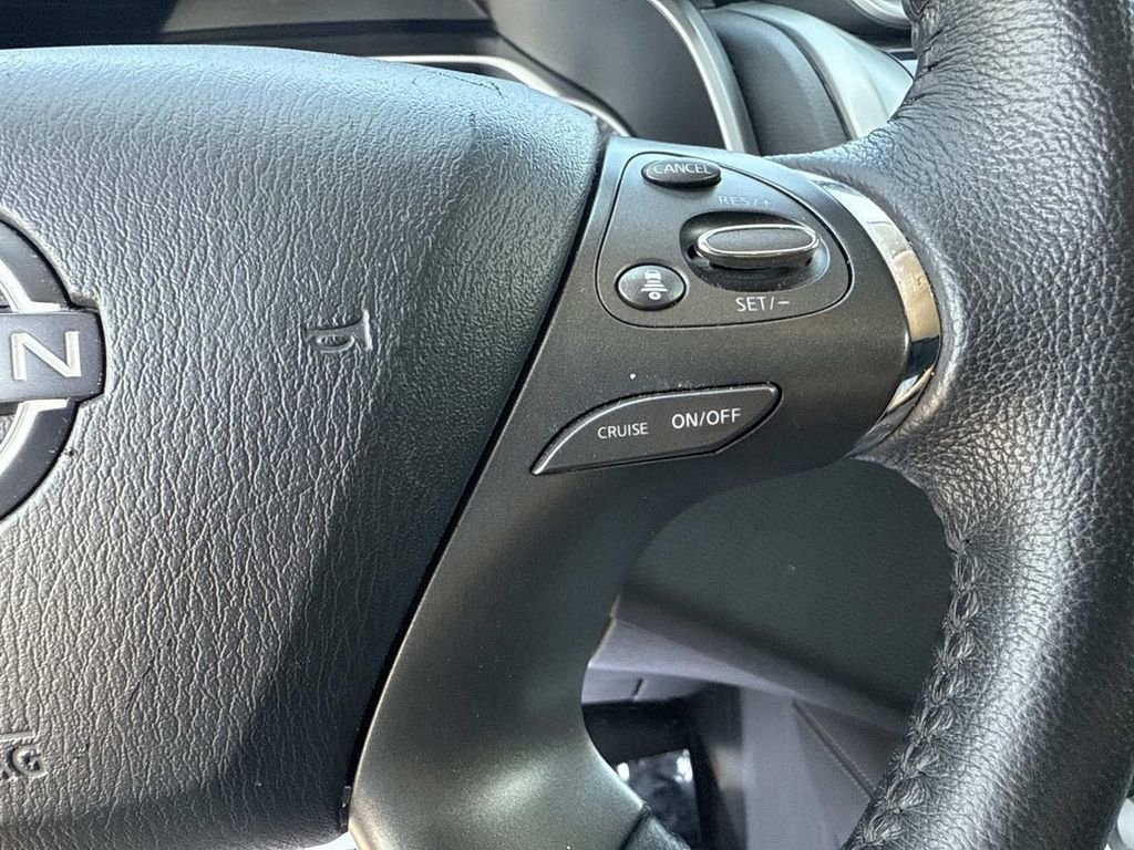 Used 2024 Nissan Murano SV image 17