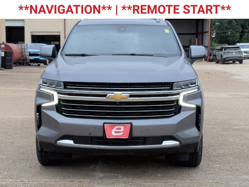Used 2022 Chevrolet Tahoe LT w/ Luxury Package AWD/4WD image 2