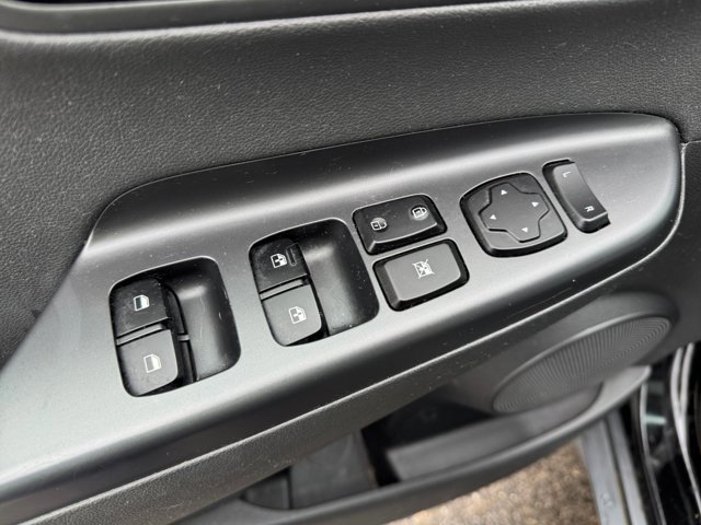 Used 2018 Hyundai Kona Limited image 18