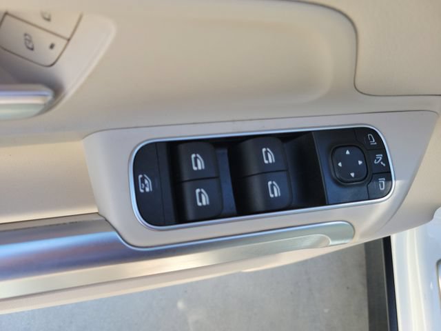 Used 2023 Mercedes-Benz GLB 250 image 21