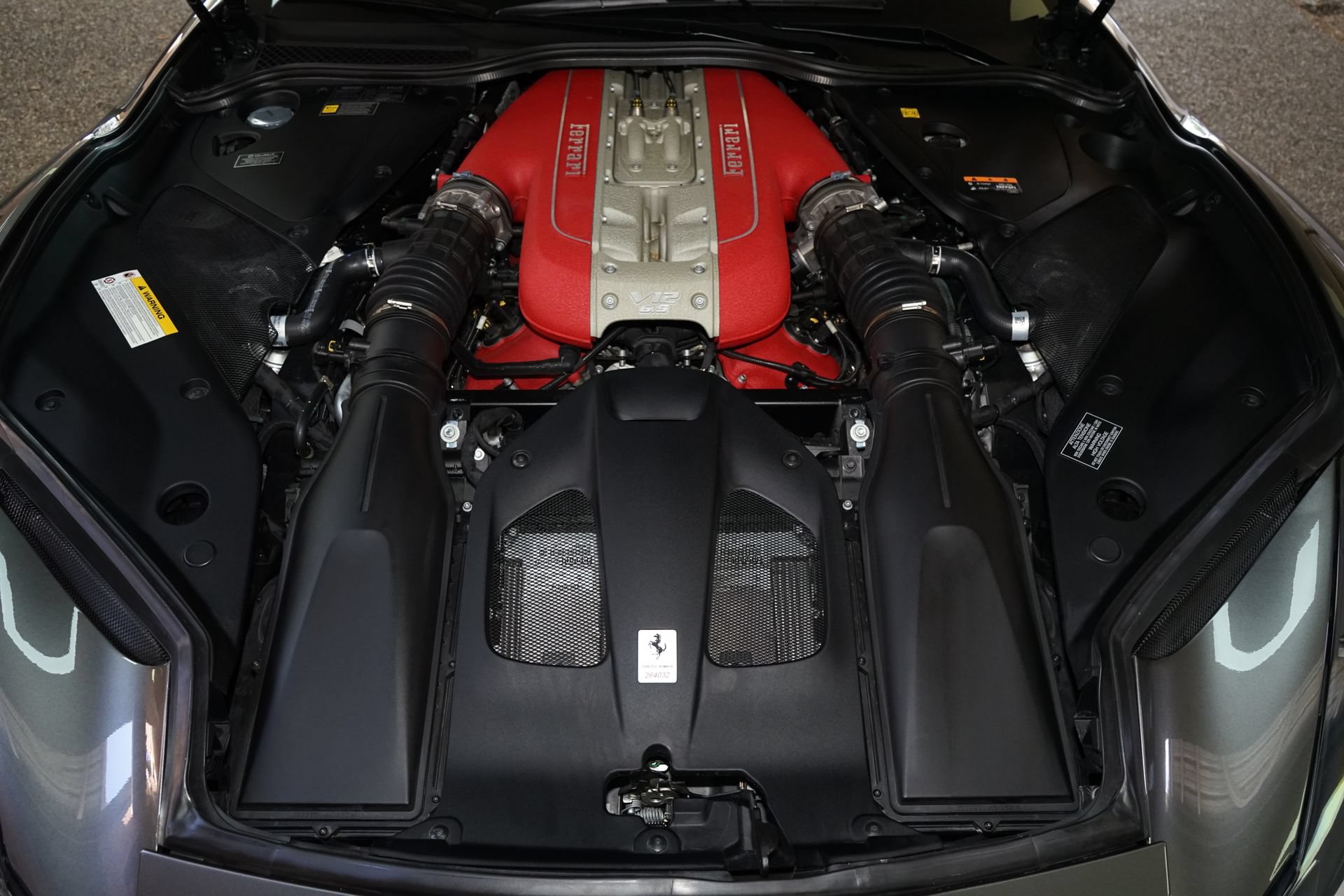 Used 2021 Ferrari 812 GTS RWD image 32