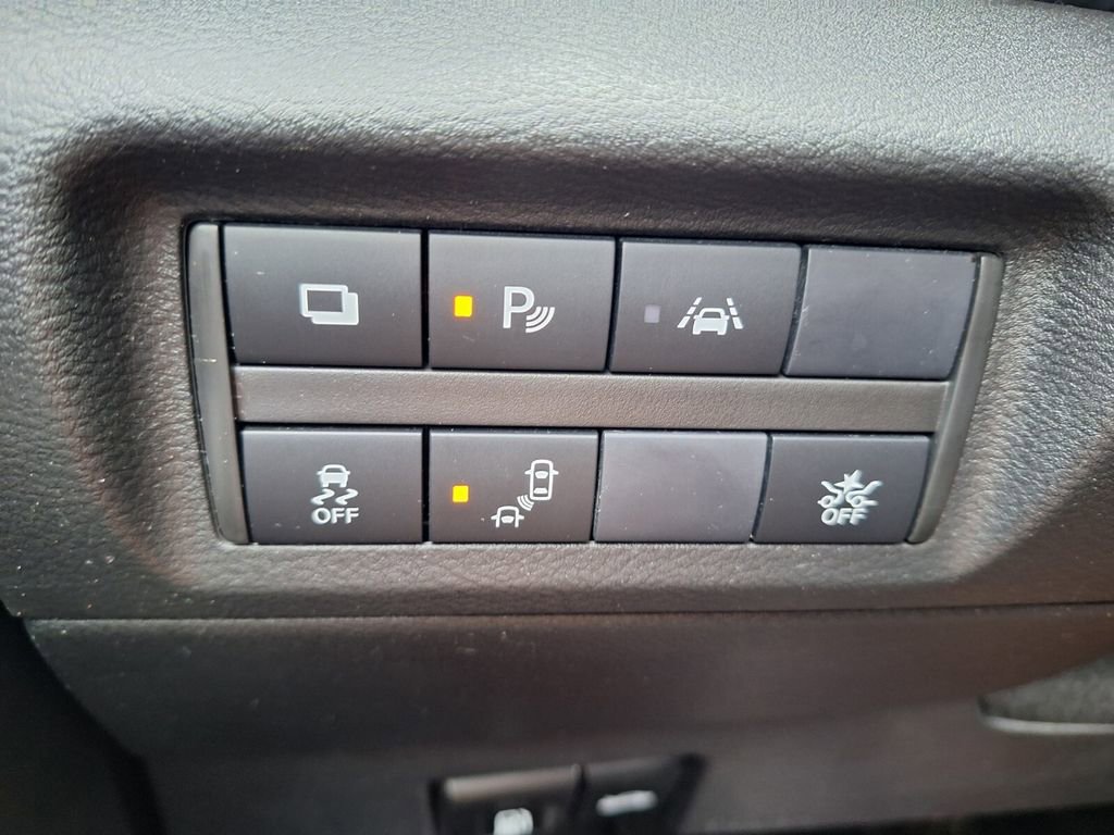 Used 2024 Nissan Kicks S FWD image 12