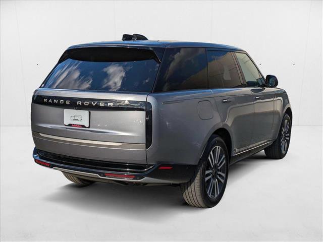 New 2025 Land Rover Range Rover SE image 2