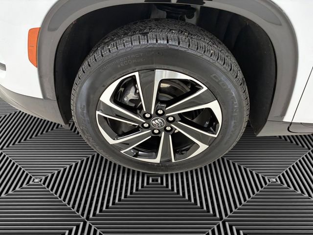 Certified 2025 Buick Enclave Sport Touring image 9