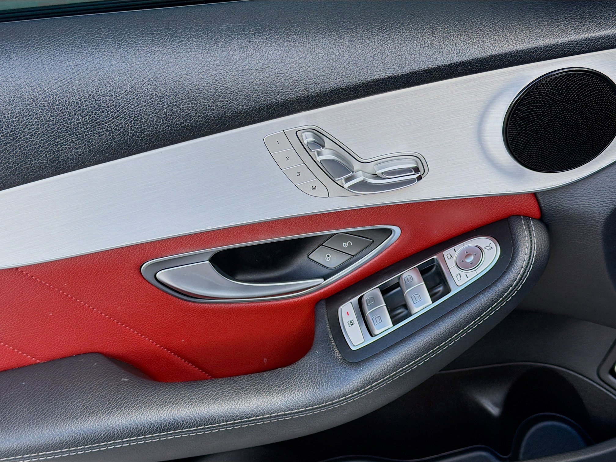 Used 2019 Mercedes-Benz C 300 Sedan image 16