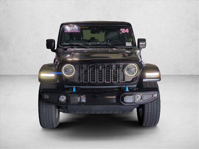 Used 2024 Jeep Wrangler High Altitude AWD/4WD image 2