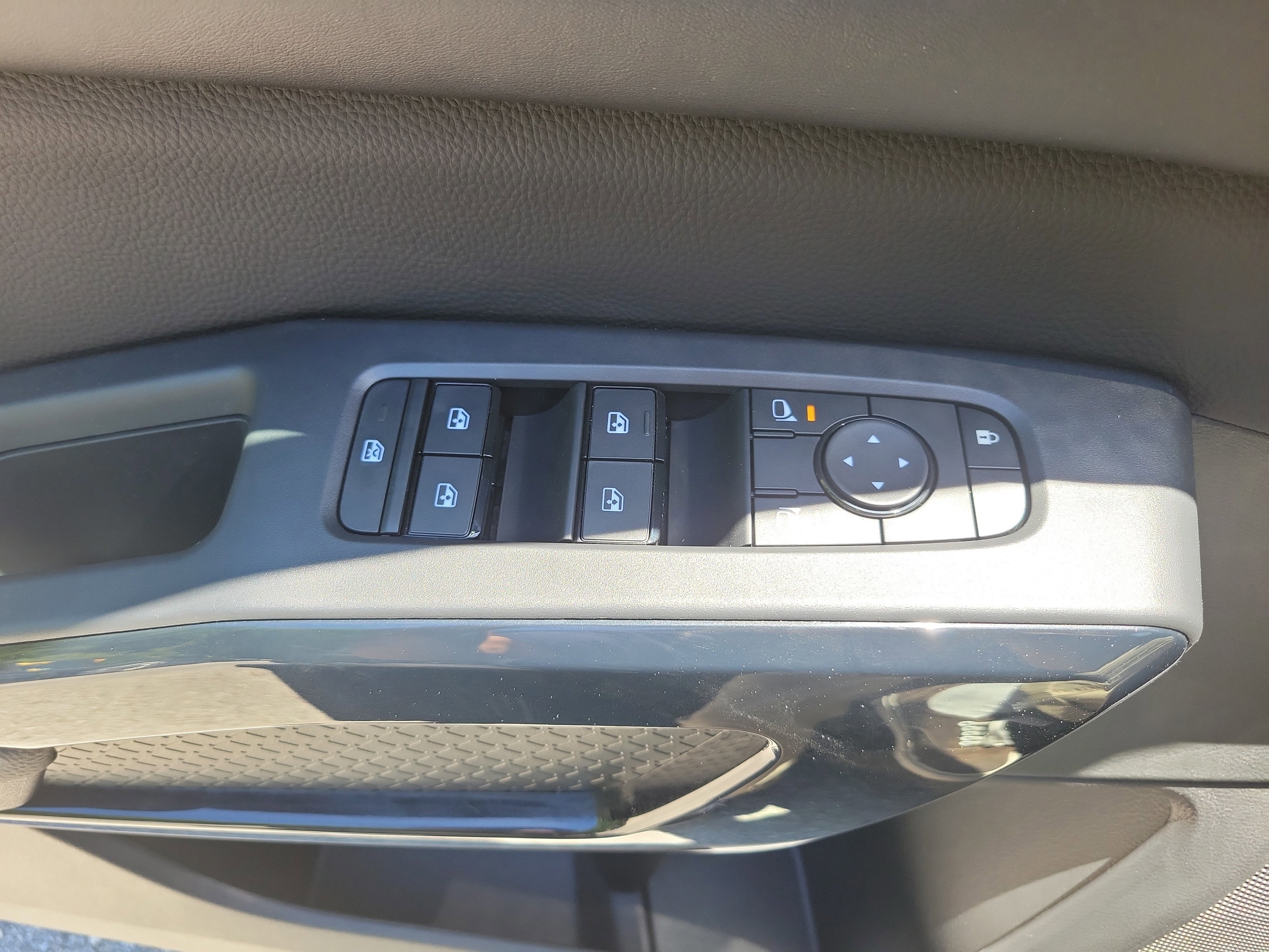 New 2026 Nissan Pathfinder SV AWD/4WD image 25