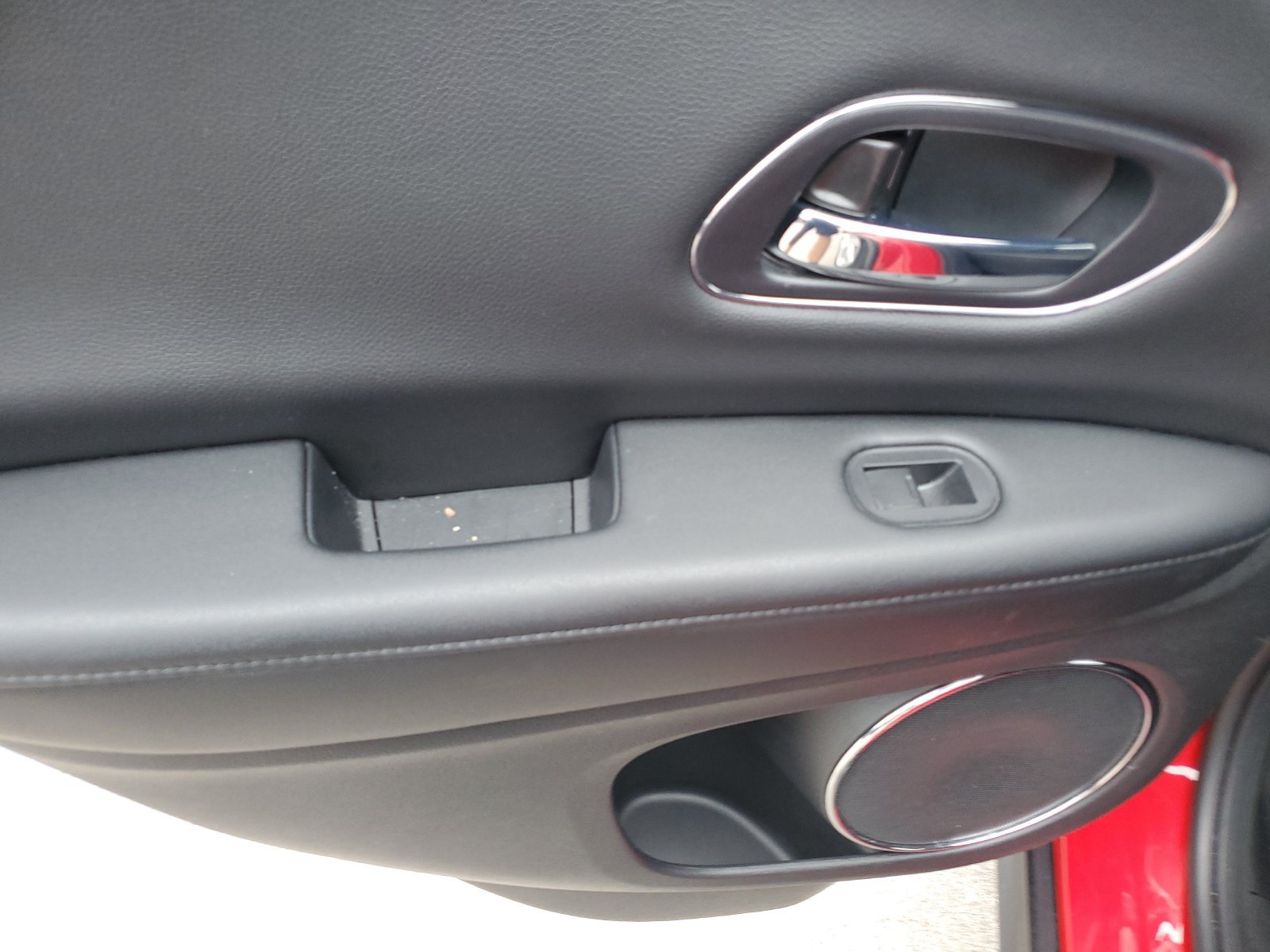 Used 2016 Honda HR-V EX-L image 16