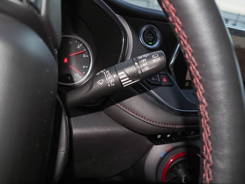 Certified 2022 Chevrolet Blazer RS w/ Enhanced Convenience Package image 34