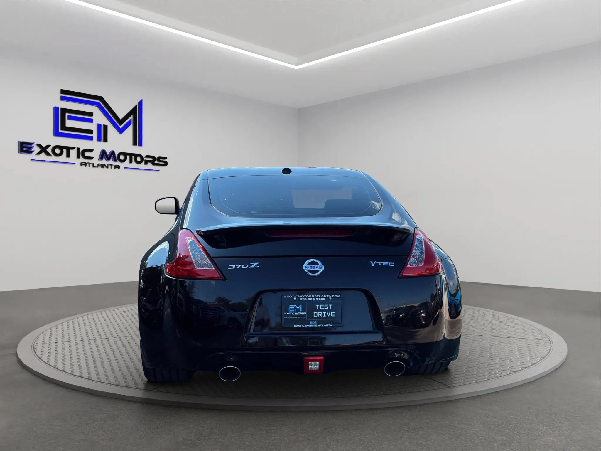 Used 2014 Nissan 370Z Touring w/ Sport Package RWD image 4