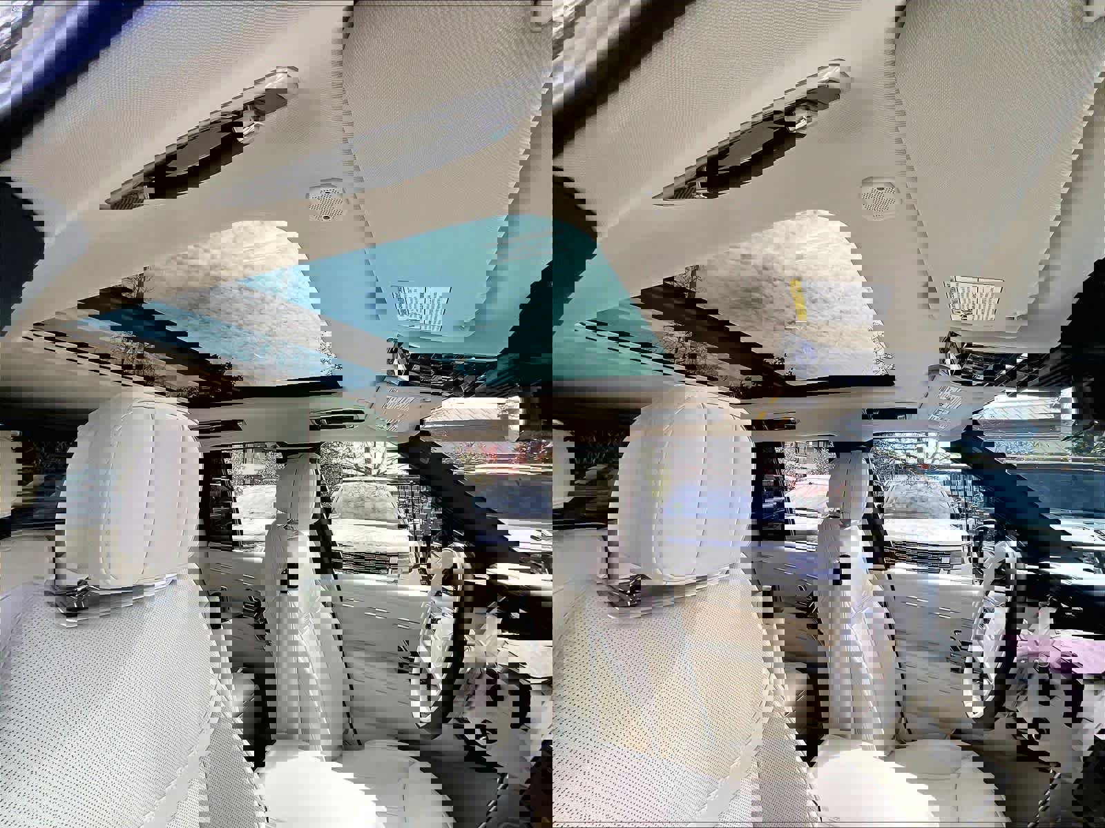 Used 2024 Land Rover Range Rover SE image 24