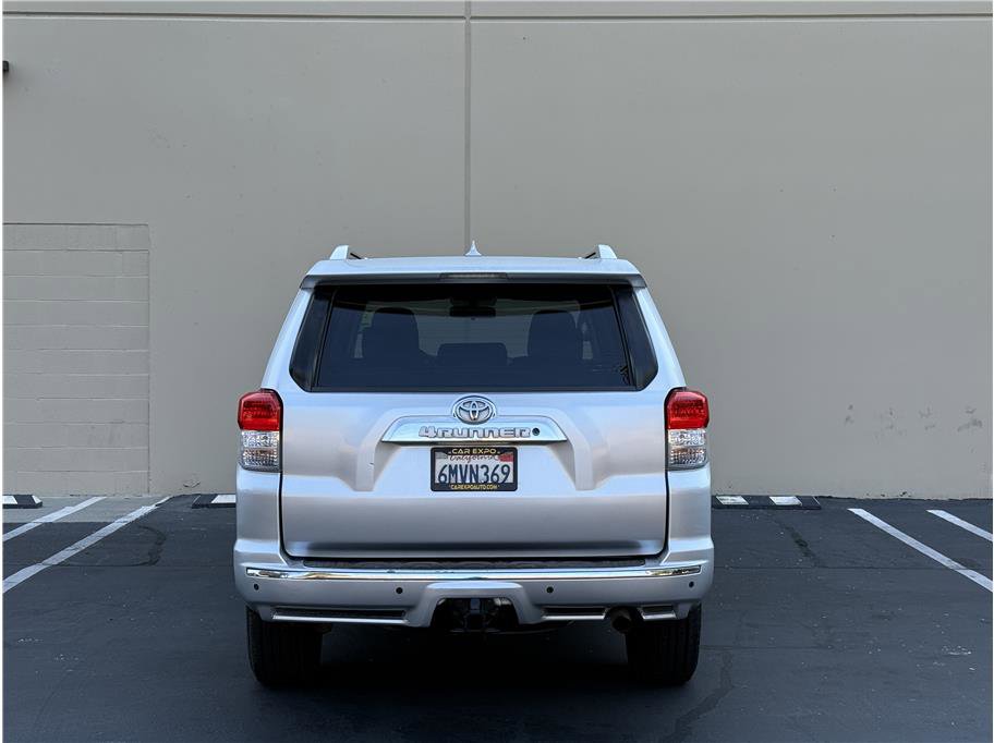 Used 2010 Toyota 4Runner SR5 RWD image 5