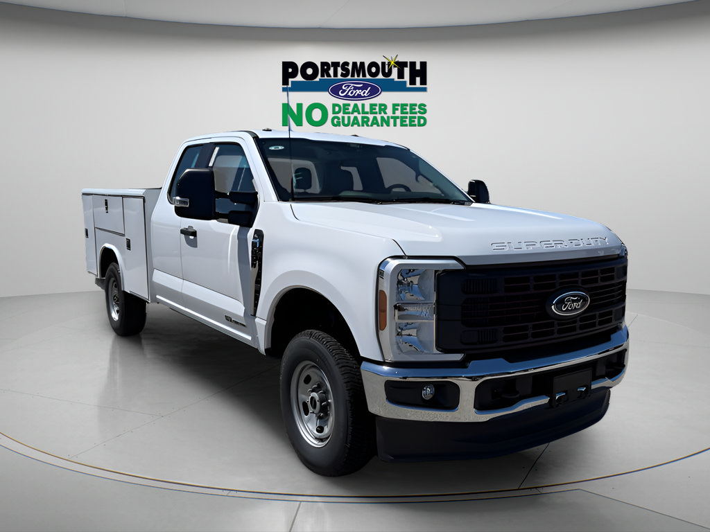 New 2025 Ford F250 XL w/ XL Chrome Package