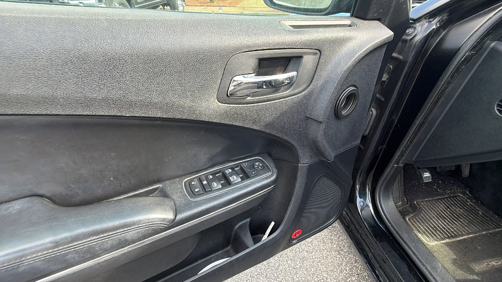 Used 2014 Dodge Charger SXT w/ Blacktop Package image 15