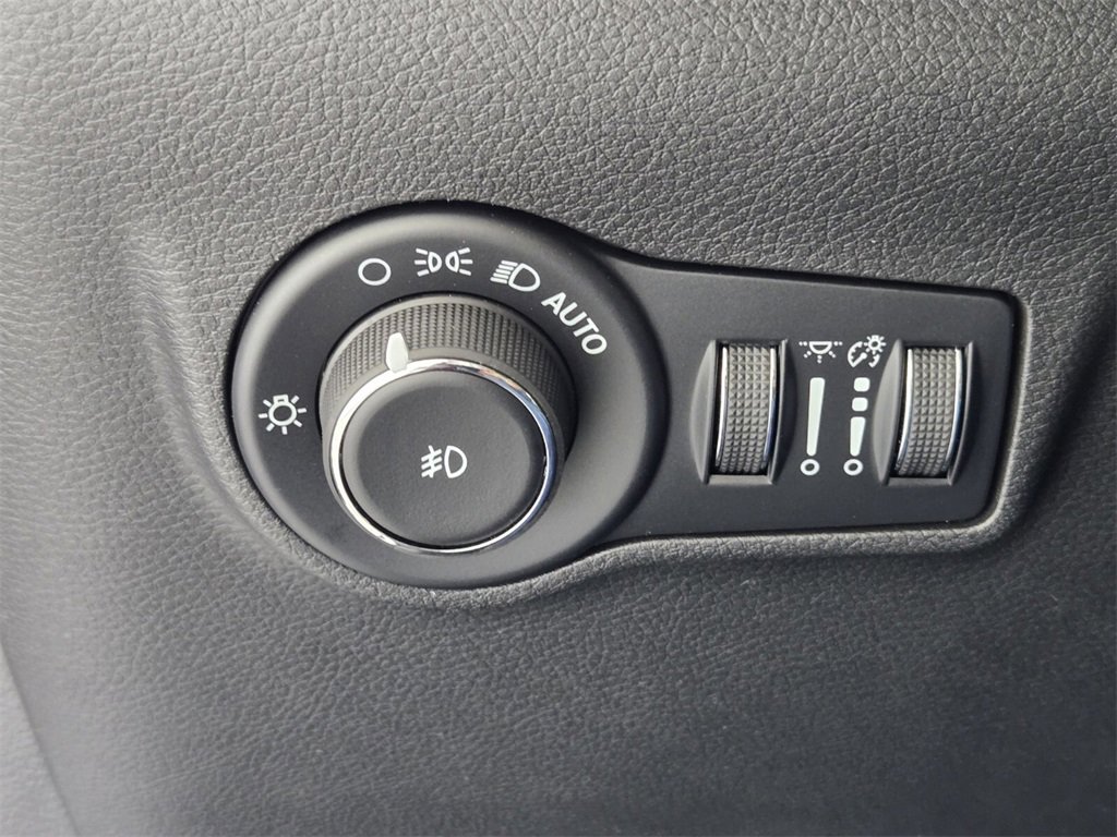 New 2026 Jeep Compass Latitude image 25