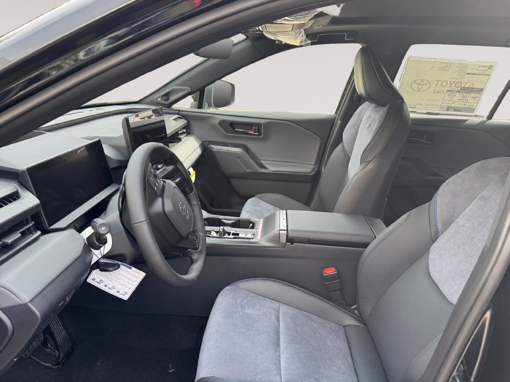 New 2026 Toyota RAV4 XSE w/ Panoramic Sun Roof Package AWD/4WD image 9