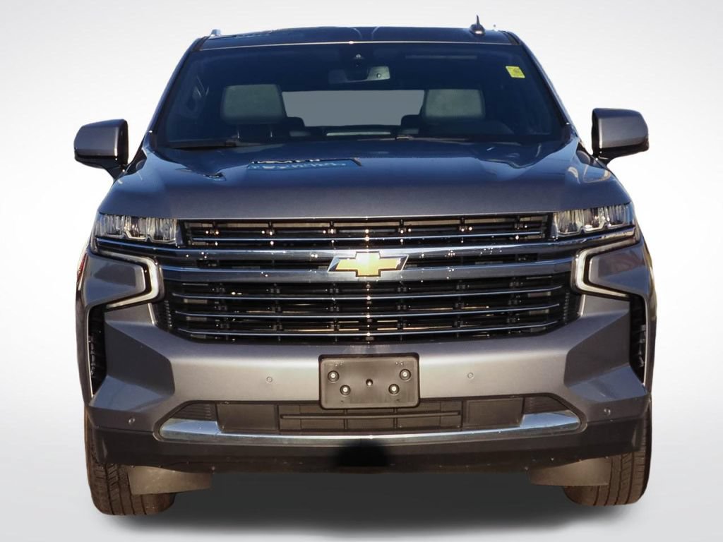 Used 2022 Chevrolet Suburban LT w/ Luxury Package AWD/4WD image 2