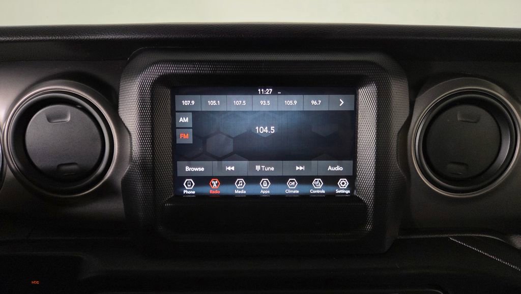 Used 2022 Jeep Gladiator Willys image 20