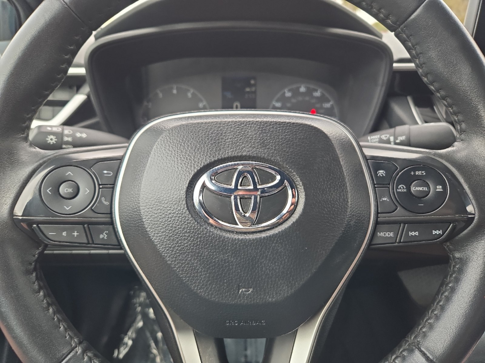 Certified 2025 Toyota Corolla SE FWD image 21