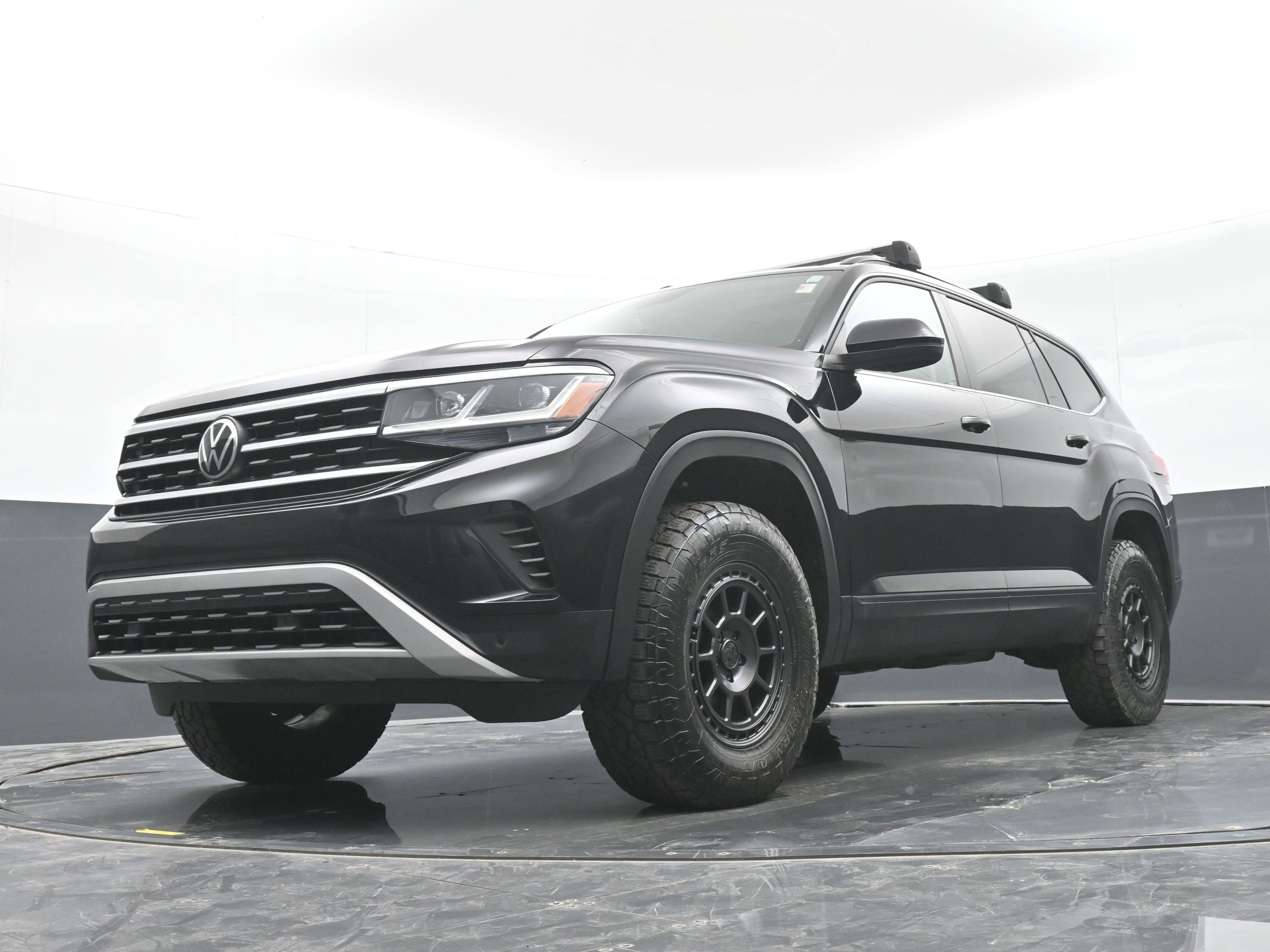Used 2021 Volkswagen Atlas SE w/ Panoramic Sunroof Package AWD/4WD image 45