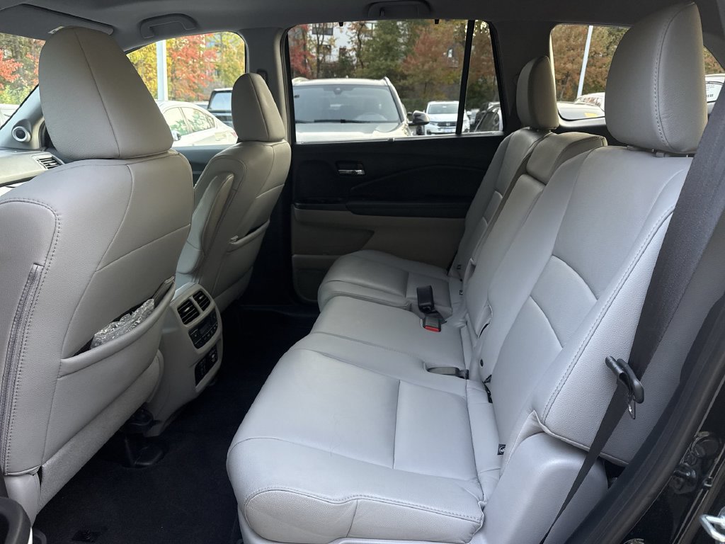 Used 2019 Honda Pilot Touring image 25