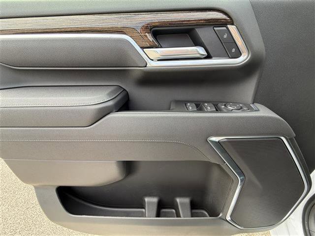 New 2026 GMC Sierra 2500 SLE w/ SLE Value Package; image 12