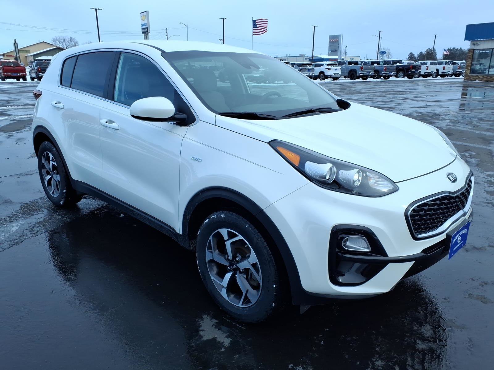 Used 2022 Kia Sportage LX image 8