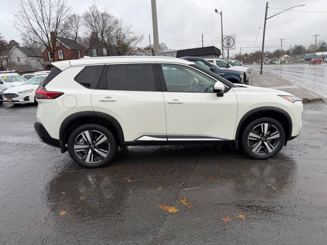 Used 2023 Nissan Rogue Platinum w/ Platinum Premium Package image 6