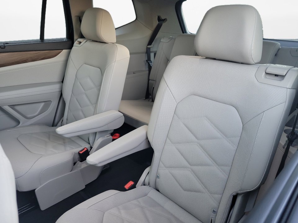 New 2026 Volkswagen Atlas SE image 12