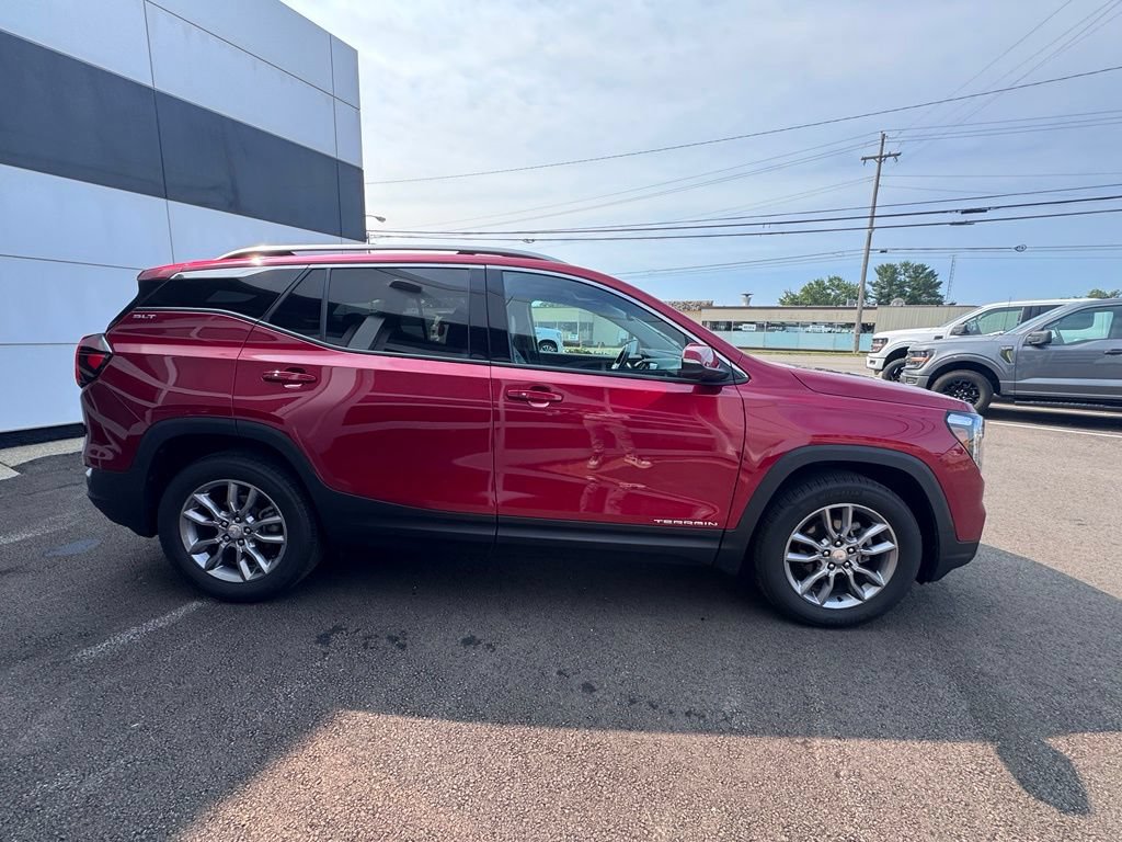 Used 2022 GMC Terrain SLT w/ Tech Package AWD/4WD image 6