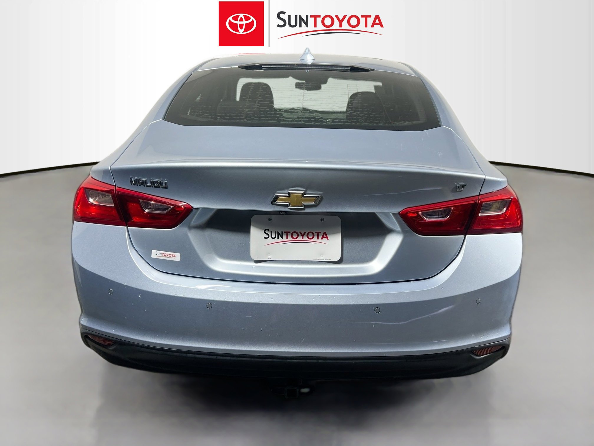 Used 2017 Chevrolet Malibu LT w/ Driver Confidence Package image 5