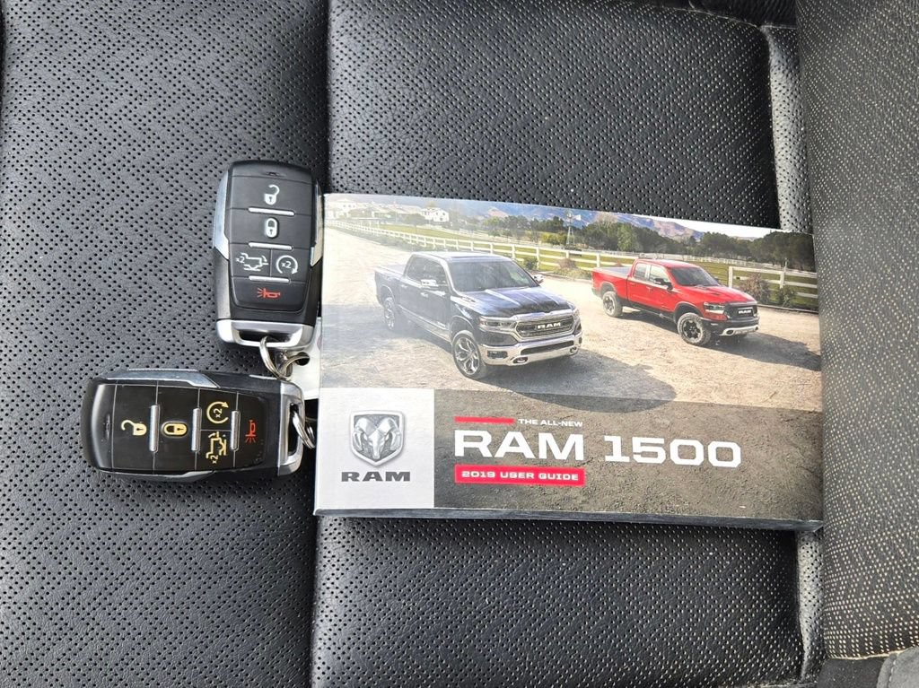 Used 2019 RAM 1500 Laramie AWD/4WD image 12